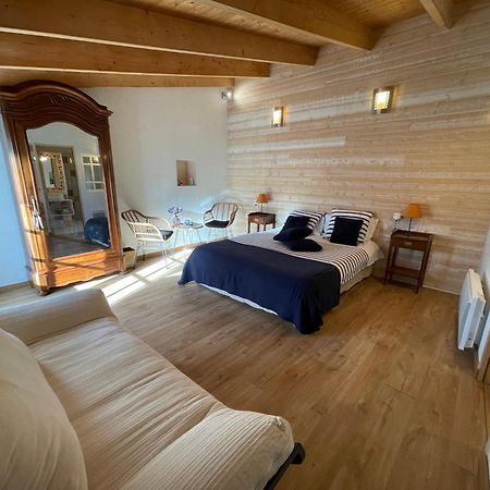 Logis Saint Leonard Bed & Breakfast Dompierre-sur-Mer ภายนอก รูปภาพ