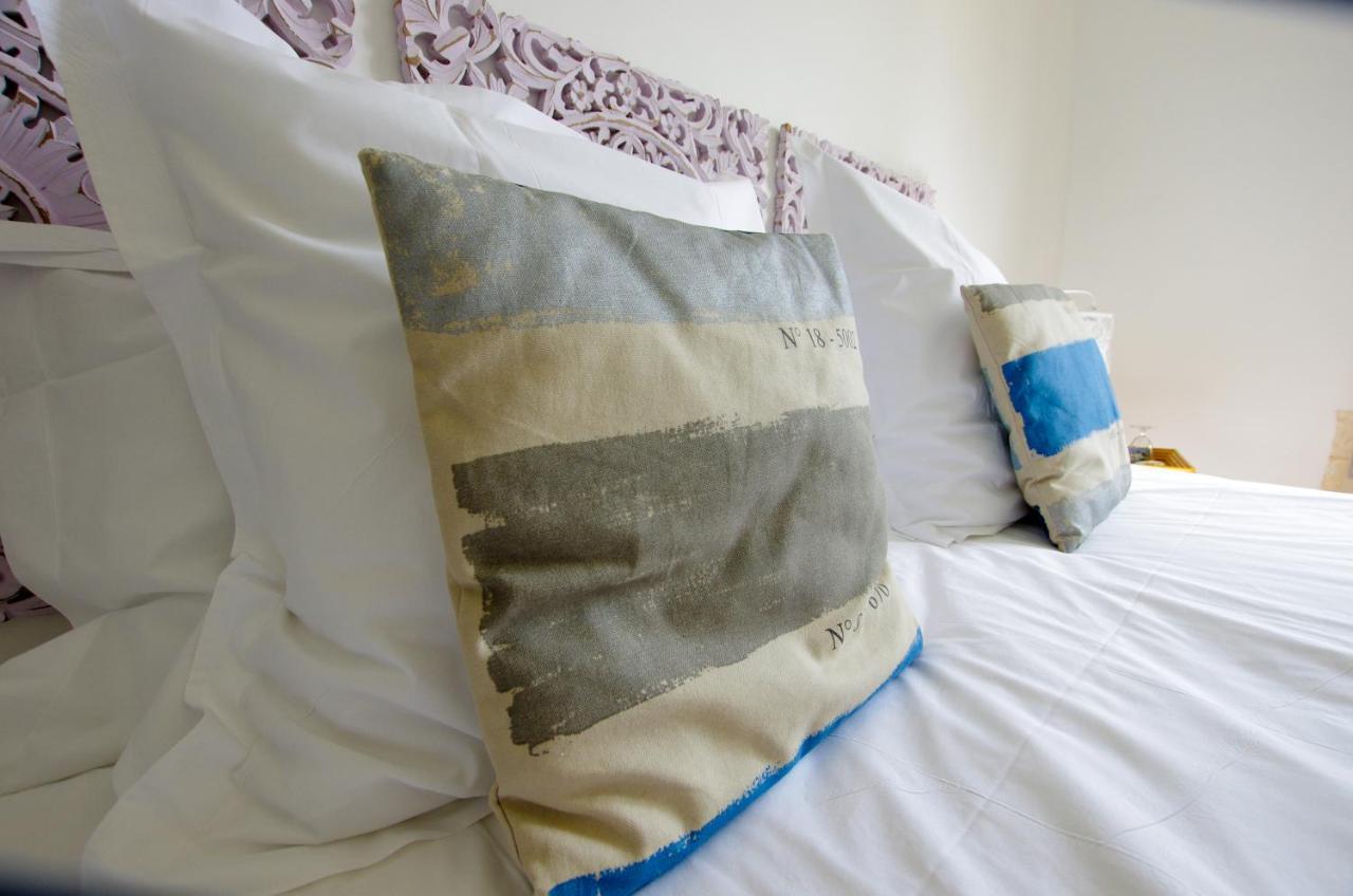 Logis Saint Leonard Bed & Breakfast Dompierre-sur-Mer ภายนอก รูปภาพ