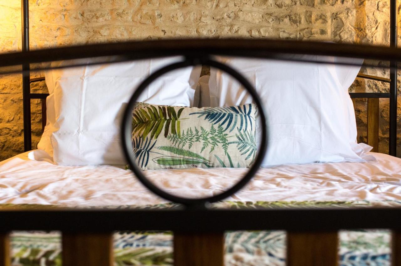 Logis Saint Leonard Bed & Breakfast Dompierre-sur-Mer ภายนอก รูปภาพ
