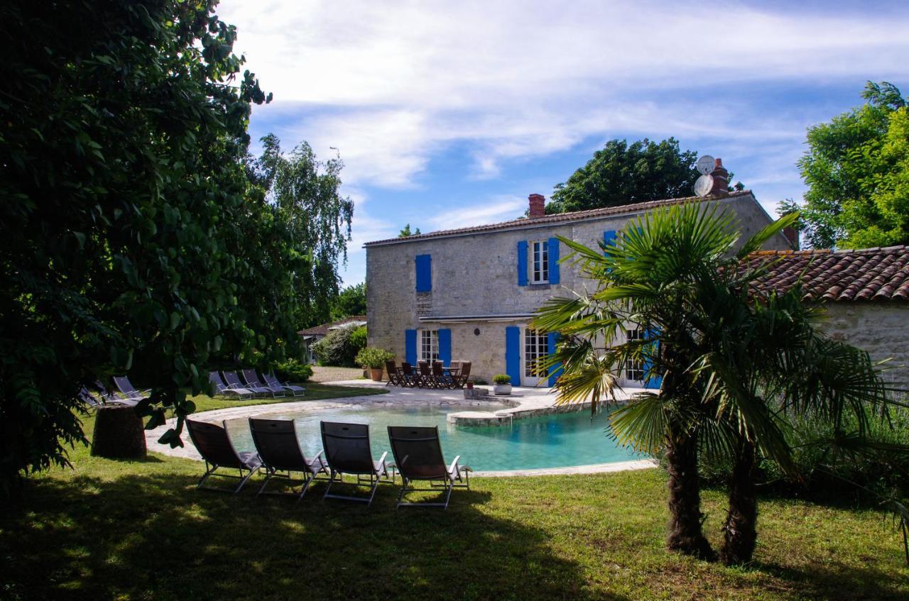 Logis Saint Leonard Bed & Breakfast Dompierre-sur-Mer ภายนอก รูปภาพ