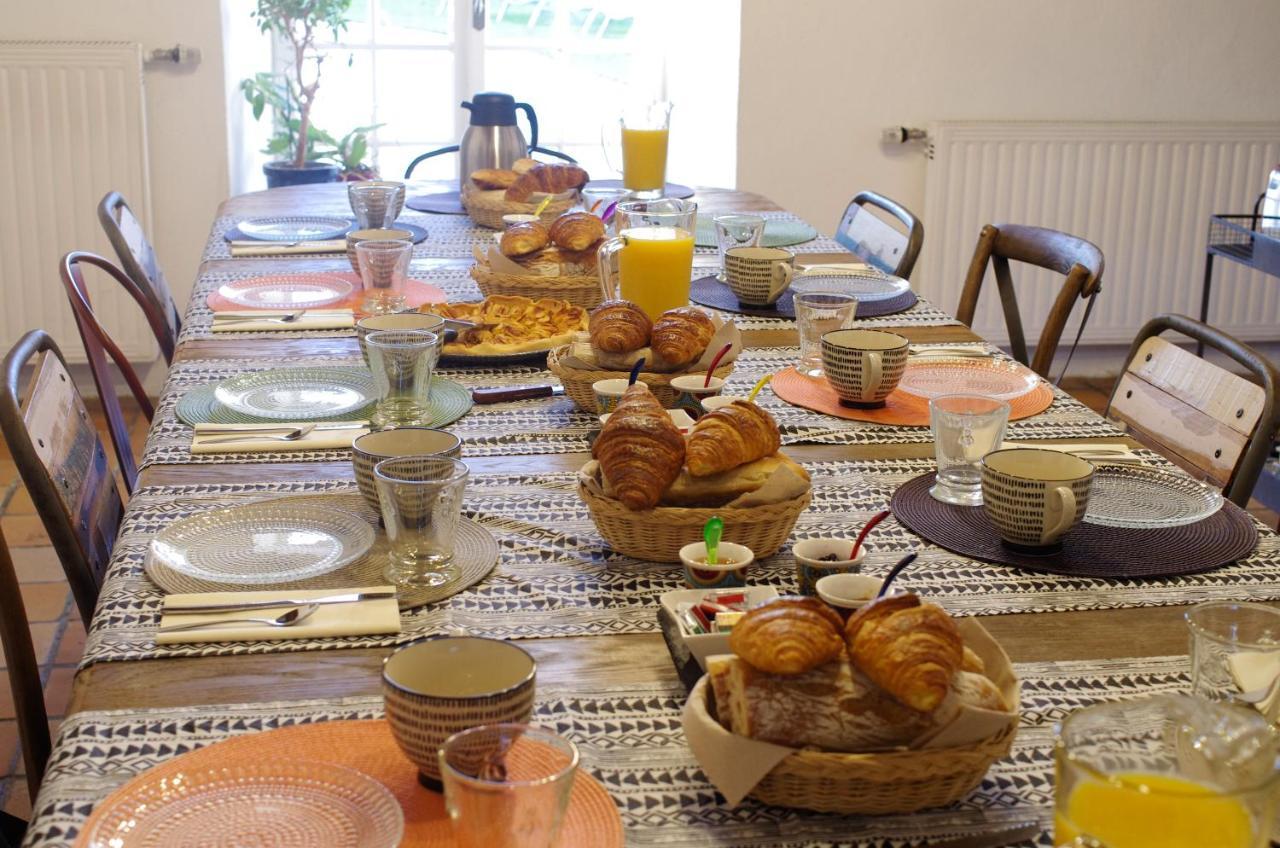 Logis Saint Leonard Bed & Breakfast Dompierre-sur-Mer ภายนอก รูปภาพ