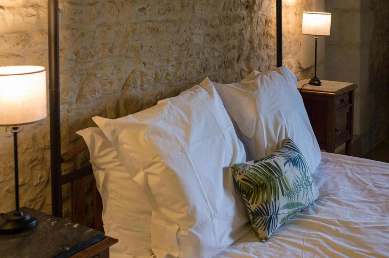 Logis Saint Leonard Bed & Breakfast Dompierre-sur-Mer ภายนอก รูปภาพ