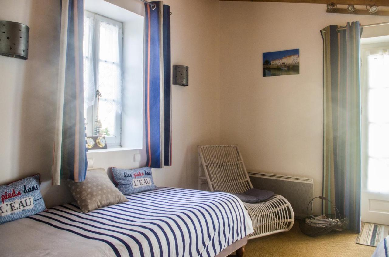 Logis Saint Leonard Bed & Breakfast Dompierre-sur-Mer ภายนอก รูปภาพ