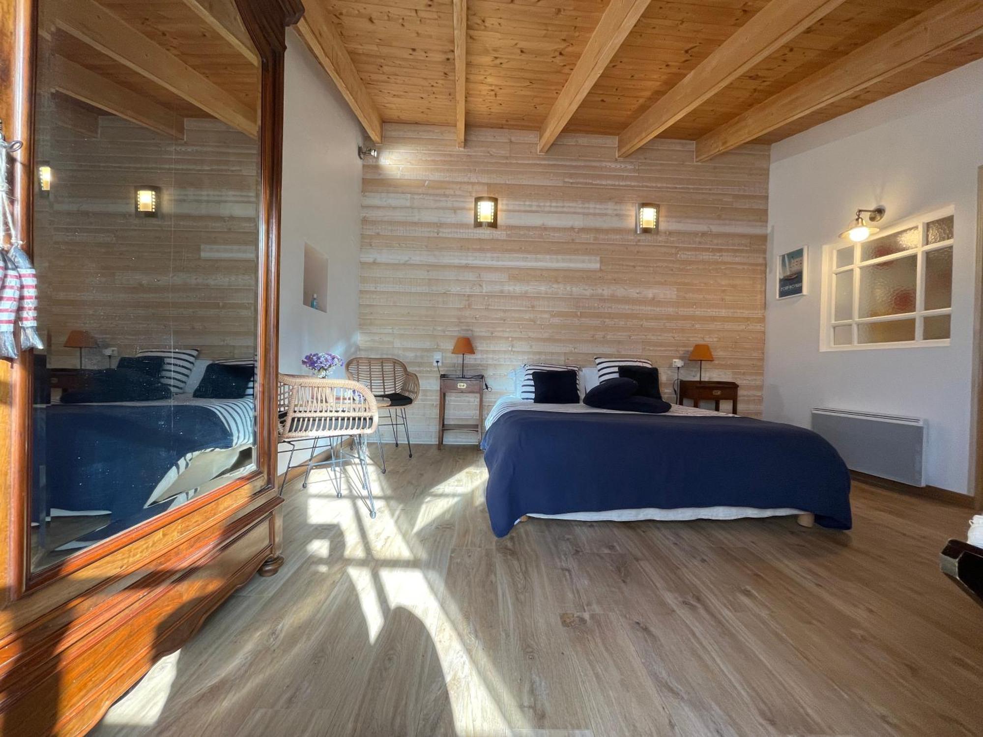 Logis Saint Leonard Bed & Breakfast Dompierre-sur-Mer ภายนอก รูปภาพ