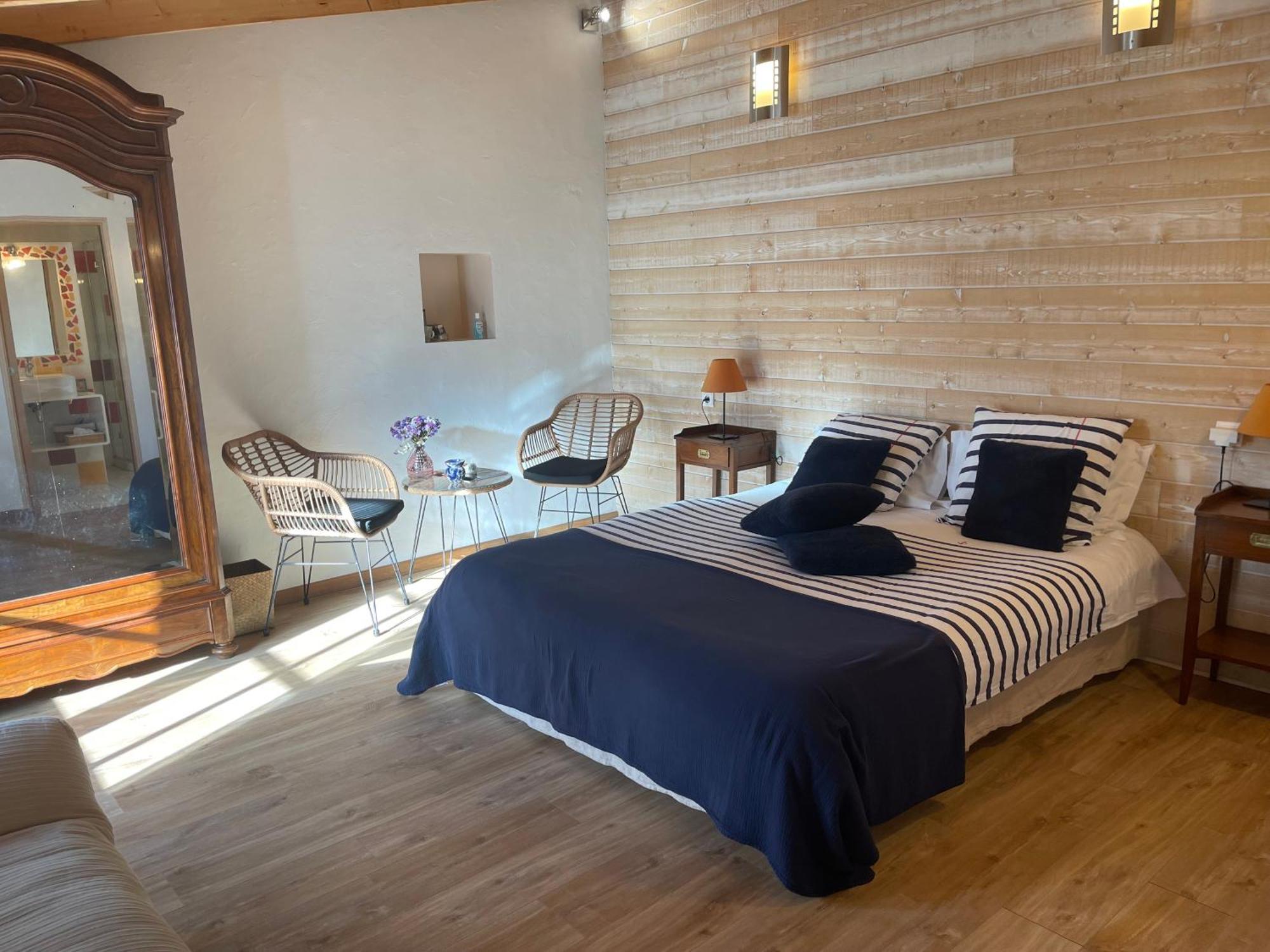 Logis Saint Leonard Bed & Breakfast Dompierre-sur-Mer ภายนอก รูปภาพ